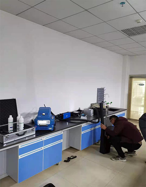 南陽市環(huán)境監(jiān)測(cè)站PF-300非甲烷總烴分析儀交貨現(xiàn)場