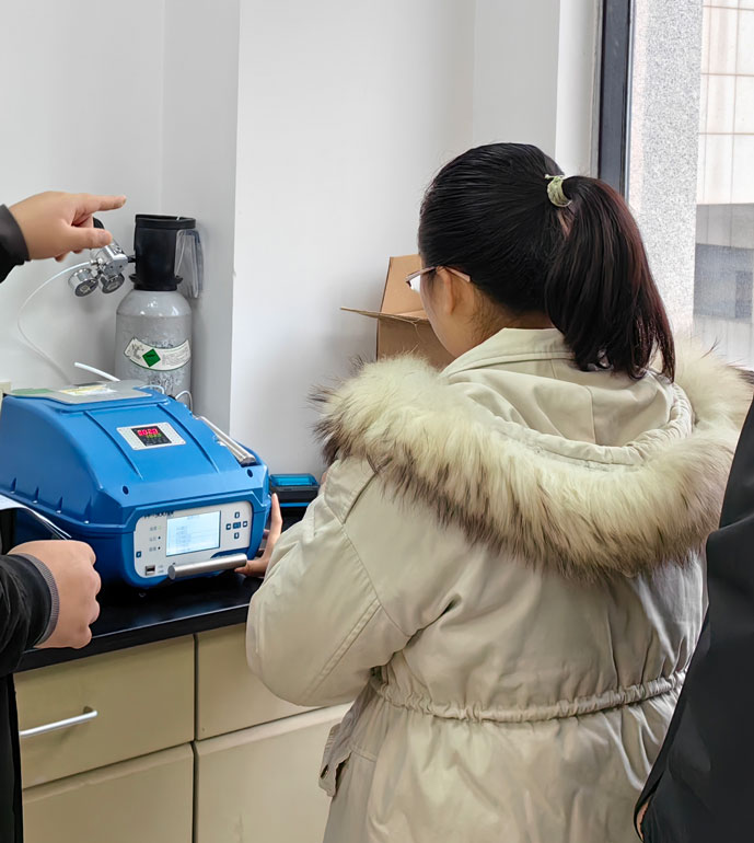 湖南株洲監(jiān)測(cè)站PF-300非甲烷總烴分析儀交貨驗(yàn)收